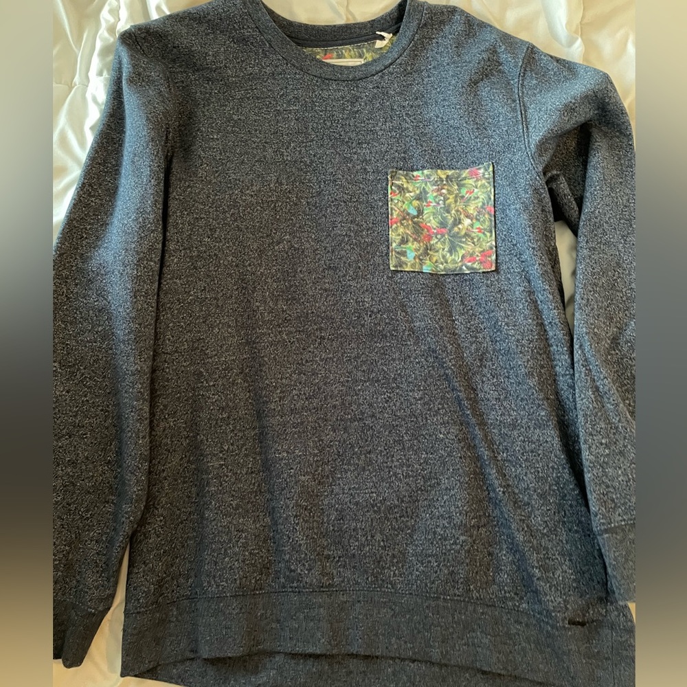 On the Byas Sweatshirt, Size L